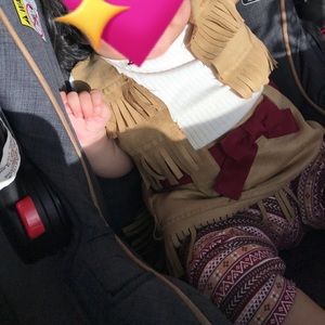 Selling this cute little baby girl set